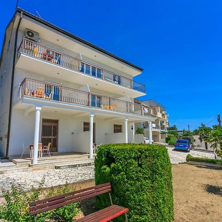 Apartments Laura Dramalj Zewnętrze zdjęcie